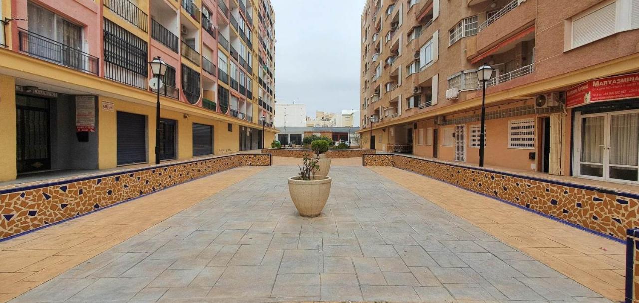 La Loma 7Th Floor Apartment Торевиеха Екстериор снимка